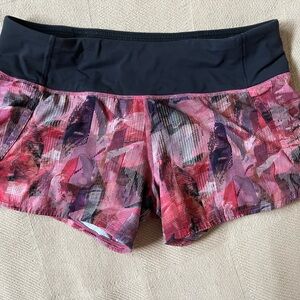 Lululemon Run Time Shorts ~ Size 6 ~ 4”inseam